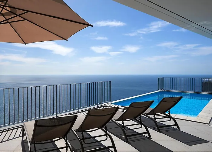 Villa Peak A Boo Private Heated Pool And Private Parking *