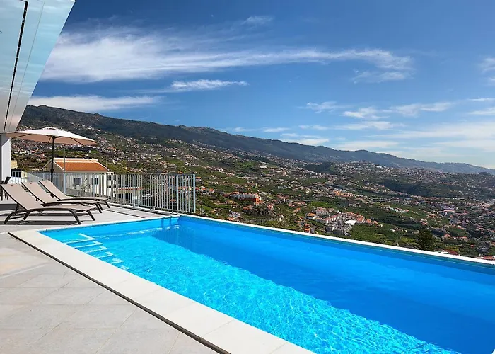 Willa Peak A Boo Private Heated Pool And Private Parking